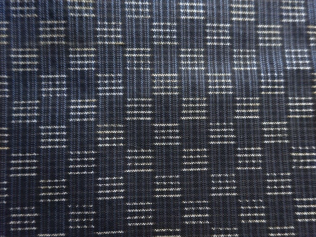 アンティーク　市松織出し本場泥大島紬着物